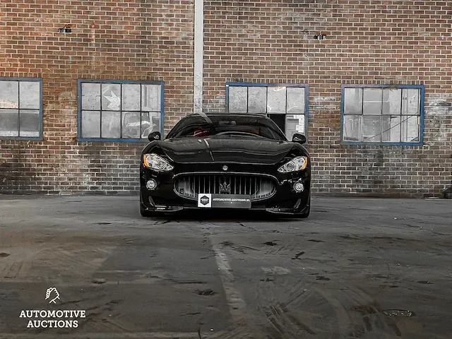 Maserati granturismo 4.2 v8 405pk 2008 -youngtimer- - afbeelding 45 van  49