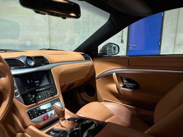 Maserati granturismo 4.2 v8 405pk 2008, n-916-bg youngtimer - afbeelding 13 van  39