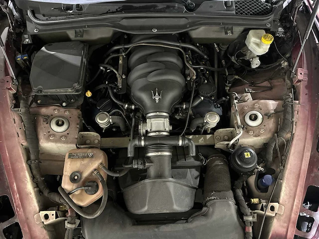 Maserati granturismo 4.2 v8 405pk 2008, n-916-bg youngtimer - afbeelding 32 van  39