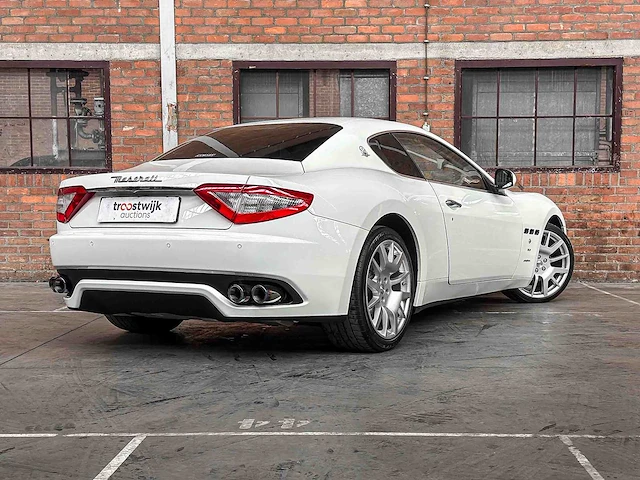 Maserati granturismo 4.2 v8 405pk 2008 youngtimer - afbeelding 11 van  45