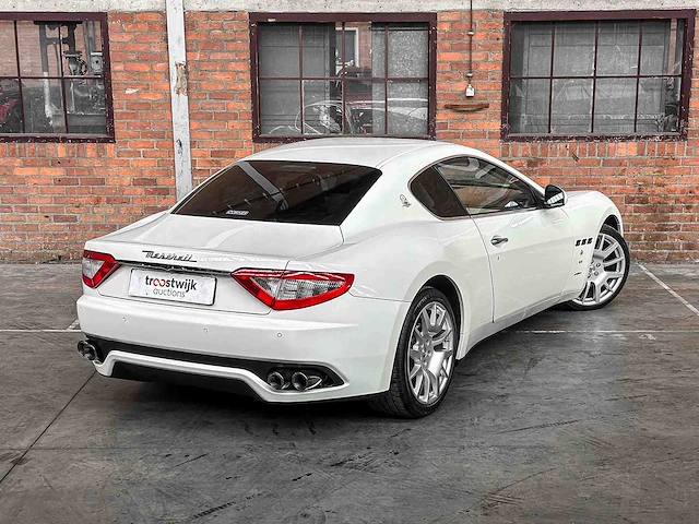 Maserati granturismo 4.2 v8 405pk 2008 youngtimer - afbeelding 12 van  45