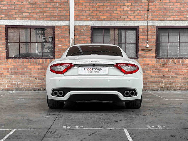 Maserati granturismo 4.2 v8 405pk 2008 youngtimer - afbeelding 13 van  45