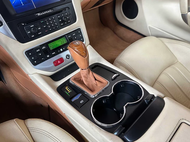 Maserati granturismo 4.2 v8 405pk 2008 youngtimer - afbeelding 28 van  45