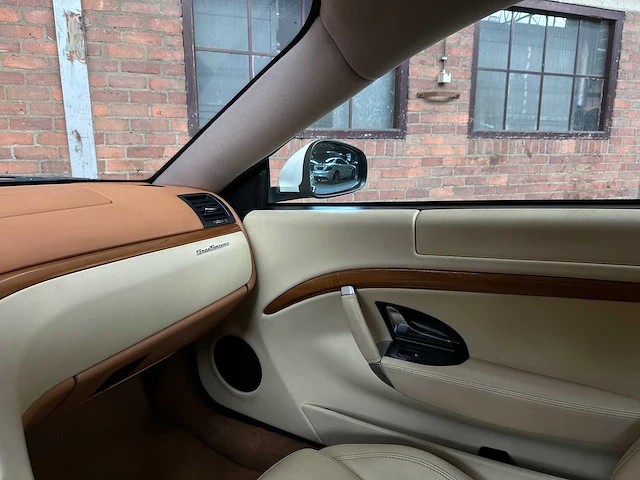 Maserati granturismo 4.2 v8 405pk 2008 youngtimer - afbeelding 30 van  45
