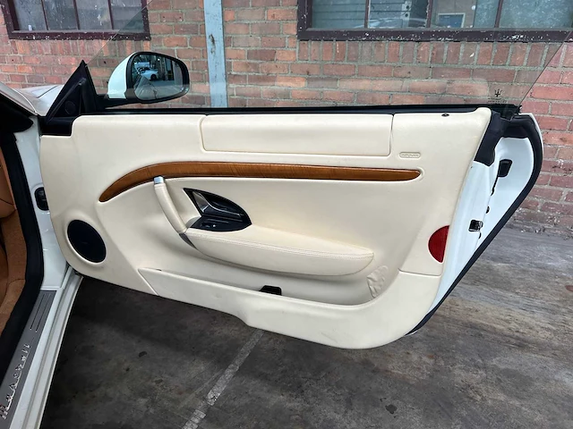 Maserati granturismo 4.2 v8 405pk 2008 youngtimer - afbeelding 35 van  45