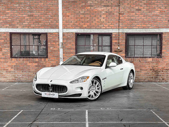 Maserati granturismo 4.2 v8 405pk 2008 youngtimer - afbeelding 3 van  45