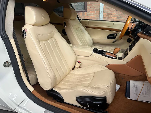 Maserati granturismo 4.2 v8 405pk 2008 youngtimer - afbeelding 40 van  45