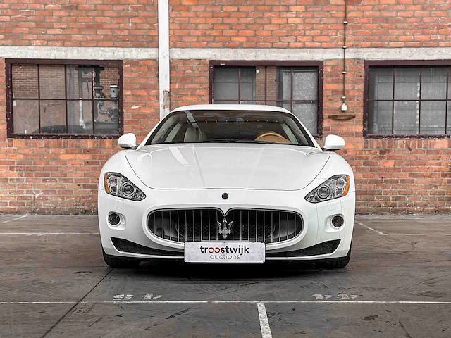 Maserati granturismo 4.2 v8 405pk 2008 youngtimer - afbeelding 5 van  45
