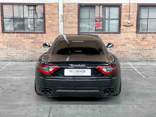 Maserati granturismo 4.2 v8 405pk 2008 youngtimer - afbeelding 15 van  47