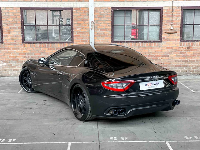 Maserati granturismo 4.2 v8 405pk 2008 youngtimer - afbeelding 17 van  47