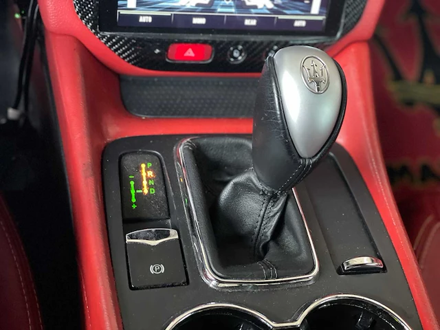 Maserati granturismo 4.2 v8 405pk 2008 youngtimer - afbeelding 37 van  47