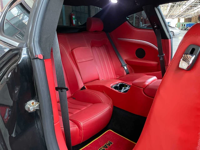 Maserati granturismo 4.2 v8 405pk 2008 youngtimer - afbeelding 46 van  47