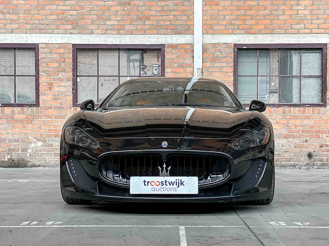 Maserati granturismo 4.2 v8 405pk 2008 youngtimer - afbeelding 5 van  47