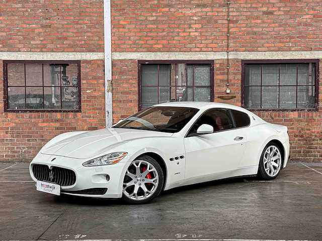 Maserati granturismo 4.2 v8 405pk 2008 youngtimer - afbeelding 12 van  44