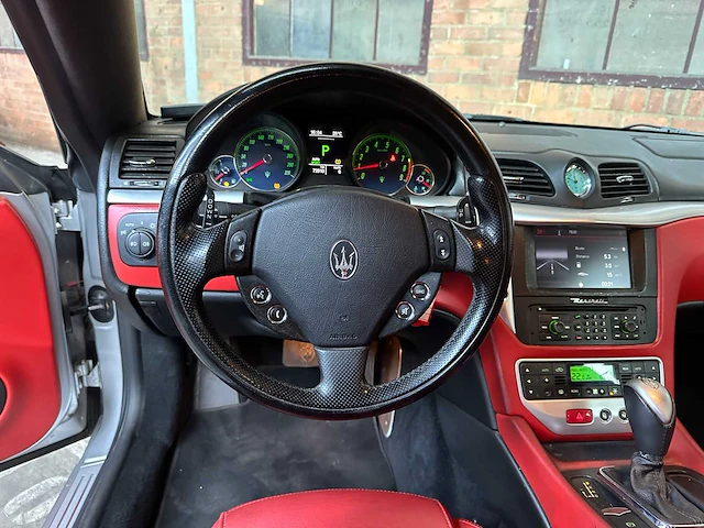 Maserati granturismo 4.2 v8 405pk 2009 youngtimer - afbeelding 13 van  43