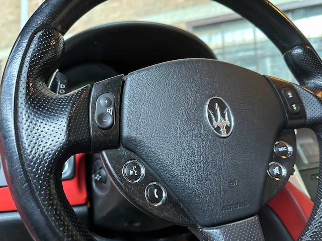 Maserati granturismo 4.2 v8 405pk 2009 youngtimer - afbeelding 16 van  43