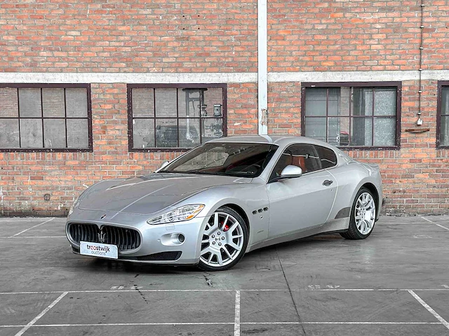 Maserati granturismo 4.2 v8 405pk 2009 youngtimer - afbeelding 23 van  43