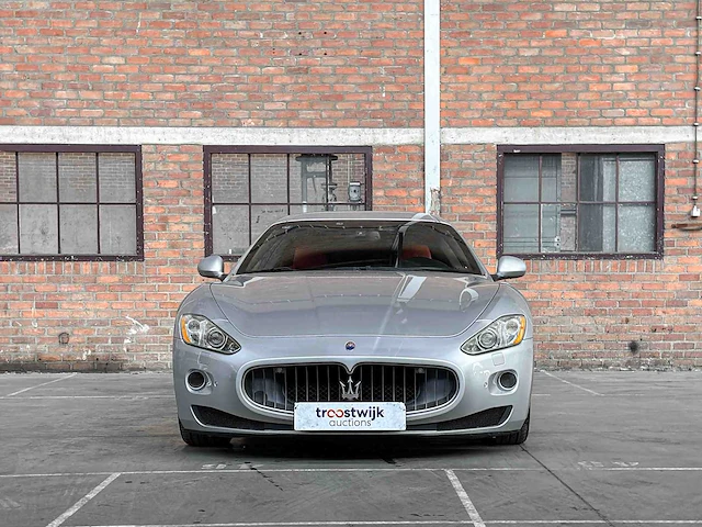 Maserati granturismo 4.2 v8 405pk 2009 youngtimer - afbeelding 39 van  43