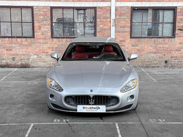 Maserati granturismo 4.2 v8 405pk 2009 youngtimer - afbeelding 40 van  43