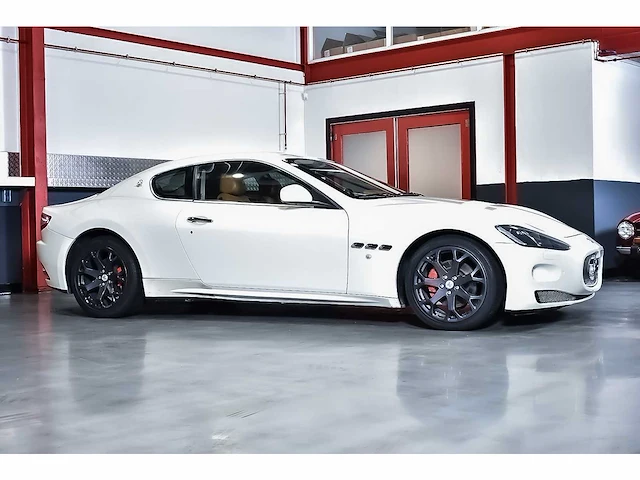 Maserati granturismo coupe 4.2l v8 - 2013 - afbeelding 5 van  83