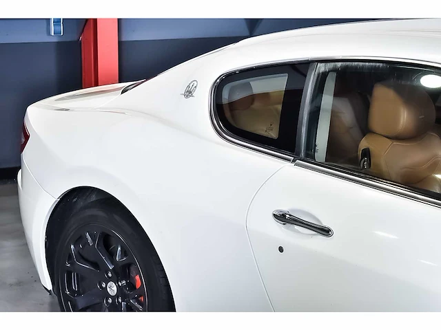 Maserati granturismo coupe 4.2l v8 - 2013 - afbeelding 11 van  83