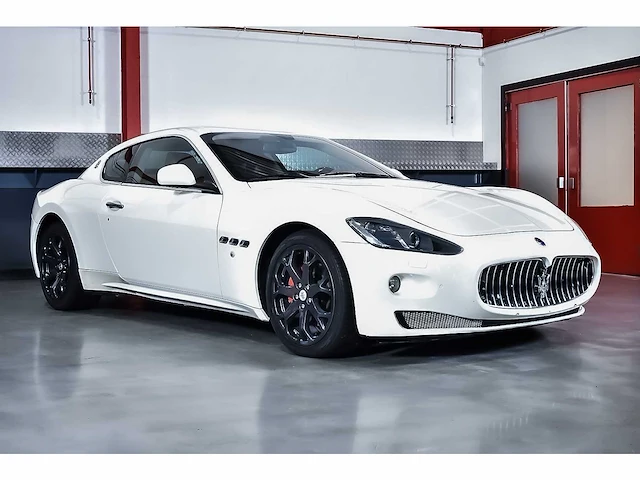 Maserati granturismo coupe 4.2l v8 - 2013 - afbeelding 1 van  83