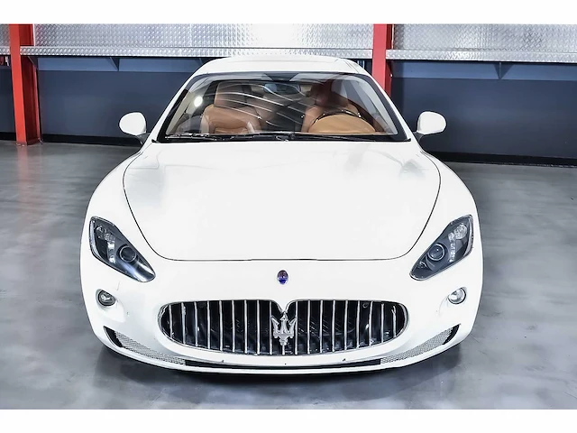 Maserati granturismo coupe 4.2l v8 - 2013 - afbeelding 12 van  83