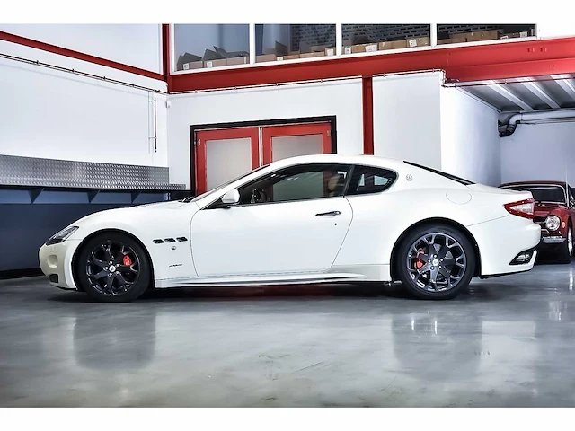 Maserati granturismo coupe 4.2l v8 - 2013 - afbeelding 33 van  83