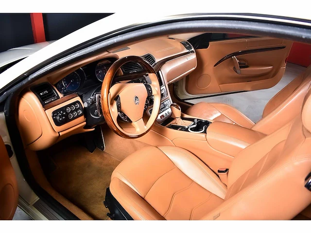 Maserati granturismo coupe 4.2l v8 - 2013 - afbeelding 53 van  83