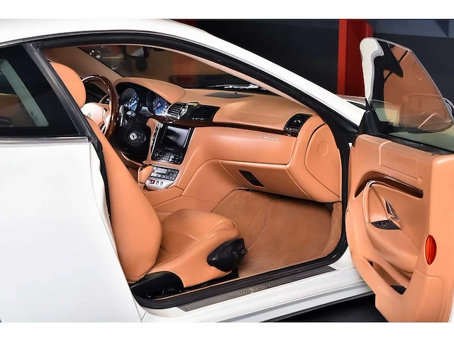 Maserati granturismo coupe 4.2l v8 - 2013 - afbeelding 62 van  83