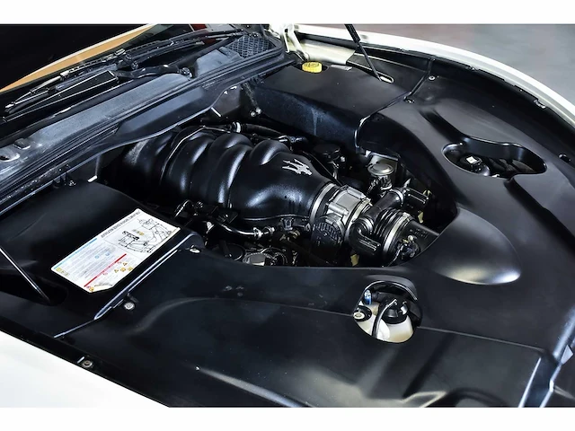 Maserati granturismo coupe 4.2l v8 - 2013 - afbeelding 74 van  83