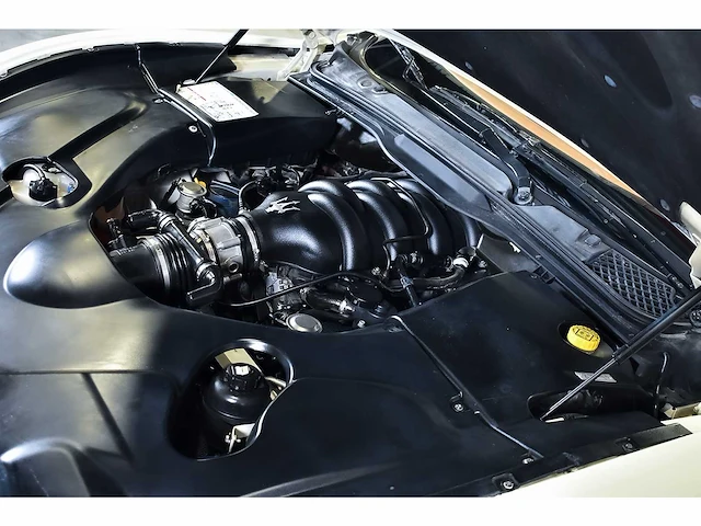 Maserati granturismo coupe 4.2l v8 - 2013 - afbeelding 77 van  83