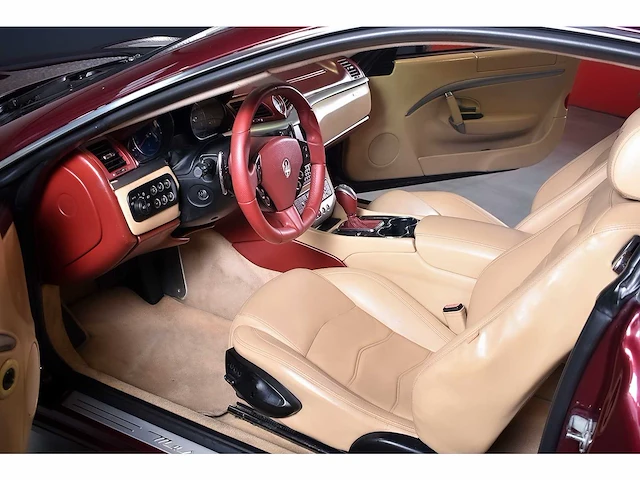 Maserati granturismo coupe 4,2l v8 - 2014 - afbeelding 64 van  88