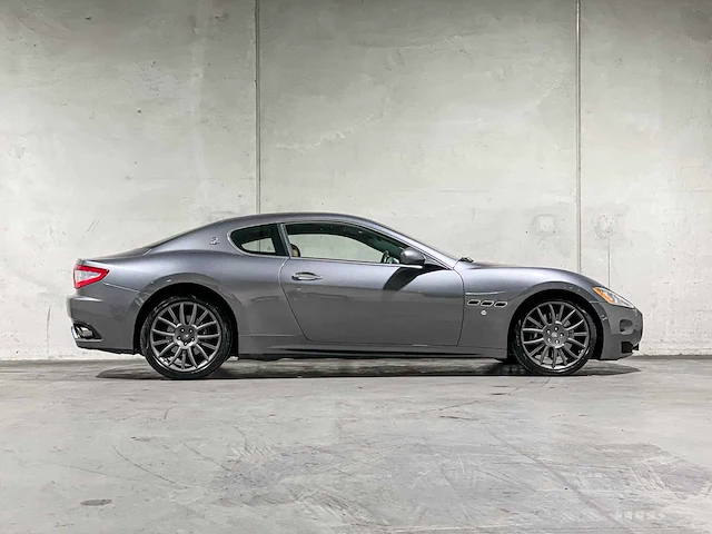 Maserati granturismo s 4.7 v8 439pk 2009, n-497-gh - afbeelding 3 van  47