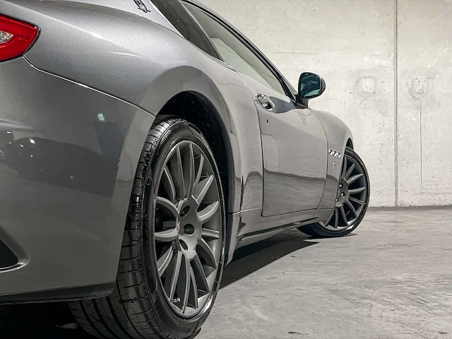 Maserati granturismo s 4.7 v8 439pk 2009, n-497-gh - afbeelding 8 van  47