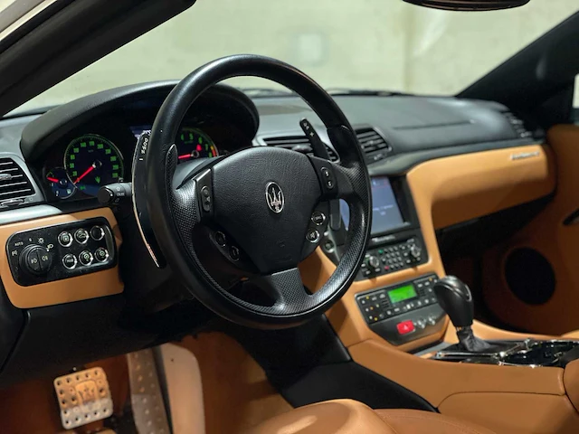 Maserati granturismo s 4.7 v8 439pk 2009, n-497-gh - afbeelding 17 van  47