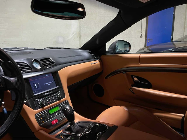 Maserati granturismo s 4.7 v8 439pk 2009, n-497-gh - afbeelding 19 van  47
