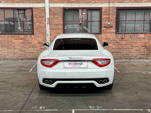 Maserati granturismo s 4.7 v8 440pk 2009 youngtimer - afbeelding 6 van  44