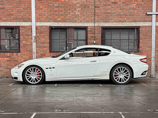 Maserati granturismo s 4.7 v8 440pk 2009 youngtimer - afbeelding 9 van  44