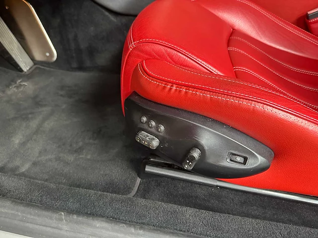 Maserati granturismo s 4.7 v8 440pk 2009 youngtimer - afbeelding 27 van  44