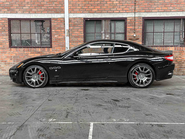 Maserati granturismo s 4.7 v8 440pk mc shift 33.000km 2009 youngtimer - afbeelding 16 van  42