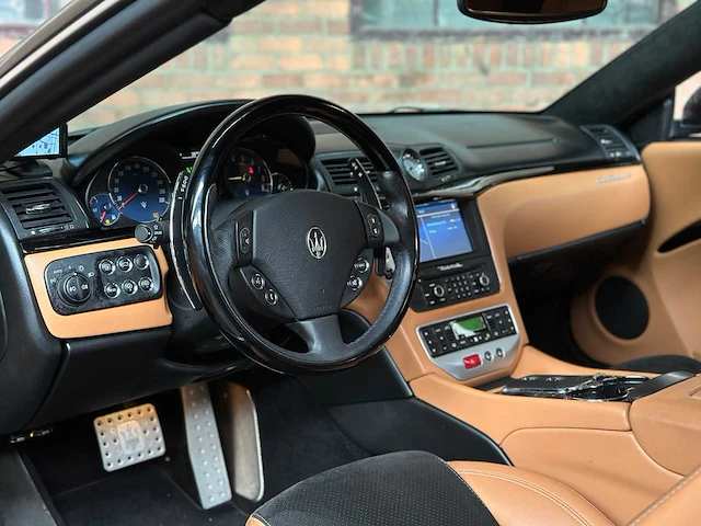 Maserati granturismo s 4.7 v8 440pk mc shift 33.000km 2009 youngtimer - afbeelding 17 van  42