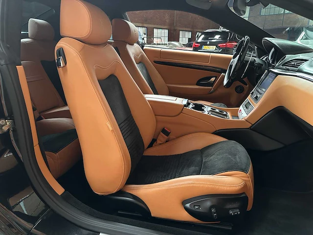 Maserati granturismo s 4.7 v8 440pk mc shift 33.000km 2009 youngtimer - afbeelding 39 van  42