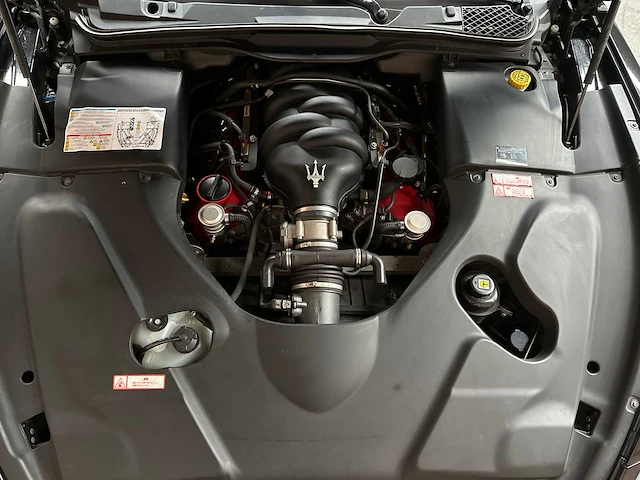 Maserati granturismo s 4.7 v8 440pk mc shift 33.000km 2009 youngtimer - afbeelding 41 van  42