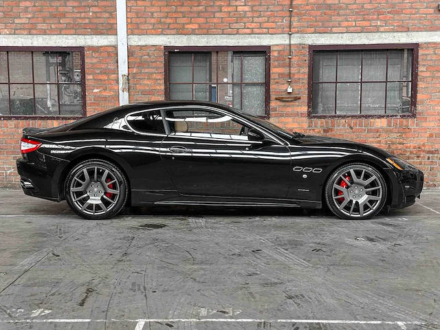 Maserati granturismo s 4.7 v8 440pk mc shift 33.000km 2009 youngtimer - afbeelding 9 van  42
