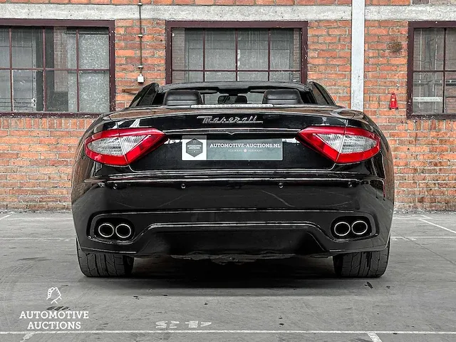 Maserati granturismo spyder 4.2 v8 402pk 2010 - afbeelding 19 van  52