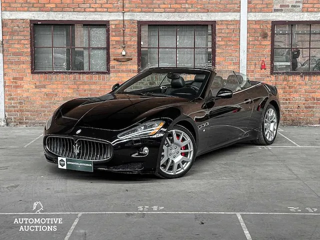 Maserati granturismo spyder 4.2 v8 402pk 2010 - afbeelding 2 van  52