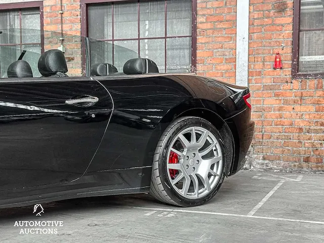 Maserati granturismo spyder 4.2 v8 402pk 2010 - afbeelding 4 van  52