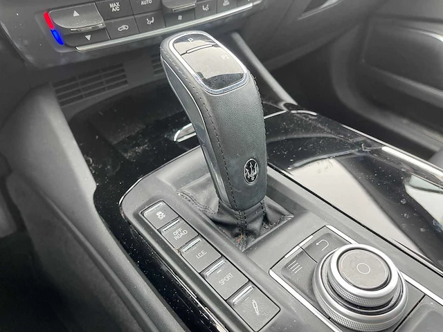 Maserati levante 3.0 v6 awd - 2019 | k-250-dr - afbeelding 18 van  39