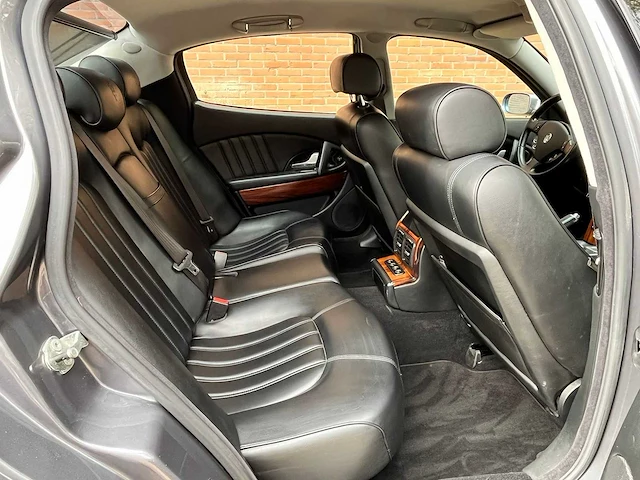 Maserati quattroporte 4.2, automaat, 21-xrl-9 - afbeelding 16 van  16